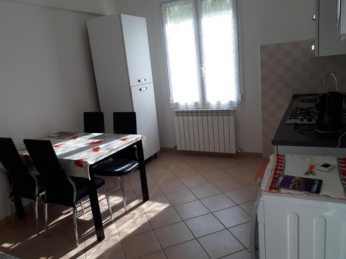 Appartamenti Enrica Moneglia Luaran gambar