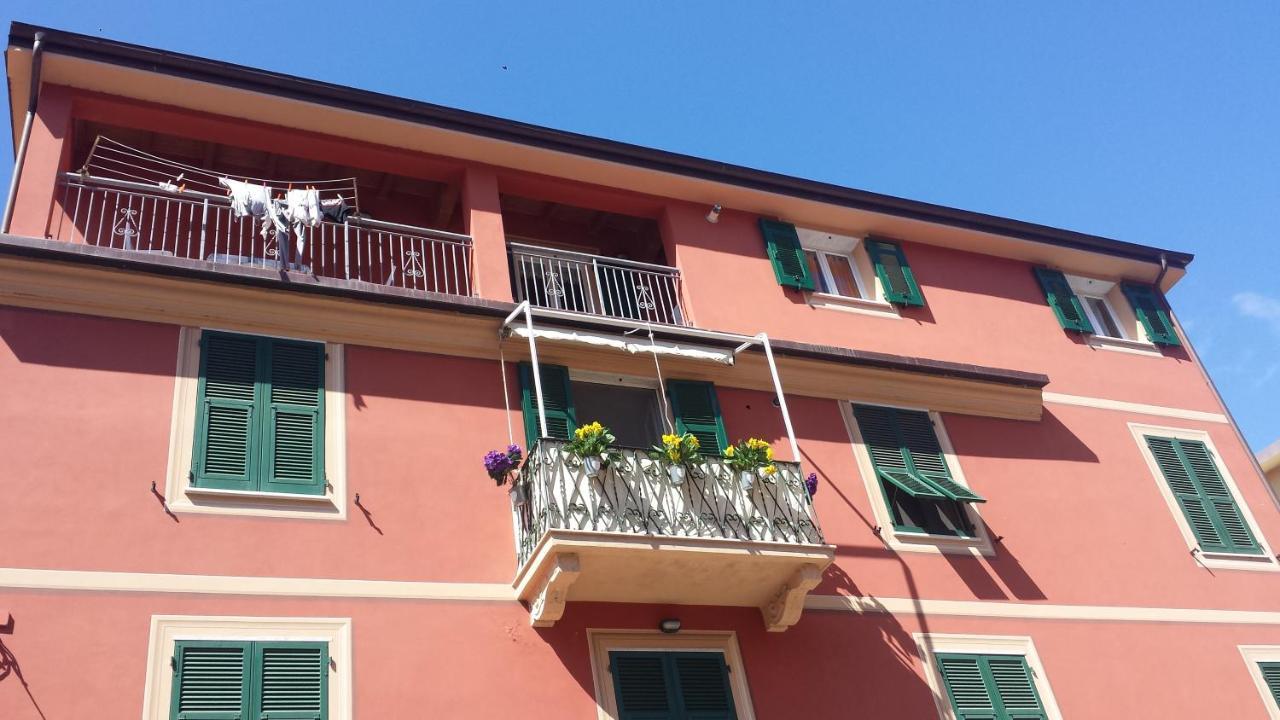 Appartamenti Enrica Moneglia Luaran gambar