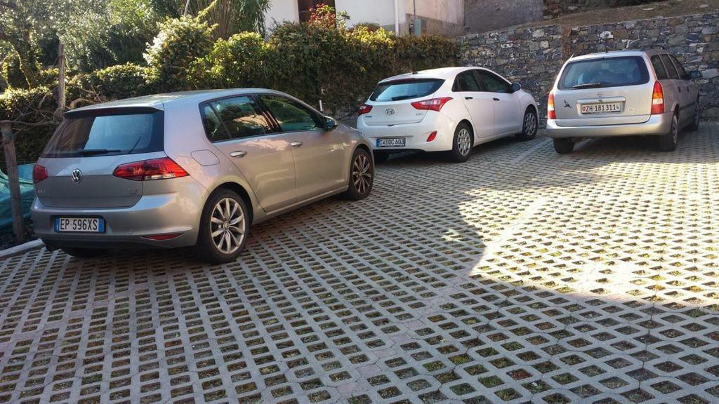 Appartamenti Enrica Moneglia Luaran gambar